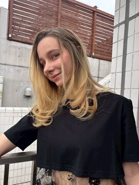 ヴィオラカラー(VIOLLA COLOR) ベージュグラデ×ナチュラルロング／小倉