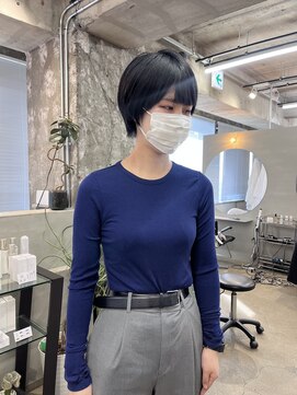 リラ バイ クオーレ(LIRA by CUORE) パッツンショート