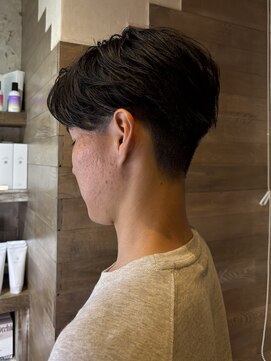 デューヘアー(due hair) 刈り上げセンターパート