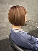 スノウ(SKNOW)&nbsp;ミニボブ×ピンクベージュ白髪ぼかし【30代40代50代】