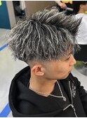 金メッシュホワイトハイライトツイストパーマジェットモヒカン