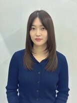 シャウルデッサン(CHARLES DESSIN)&nbsp;1カールで決まるミディアムレイヤーシンメトリースタイル