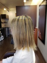 ヘアメイク ビス(Hair Make Bis.) 切りっぱなしボブ