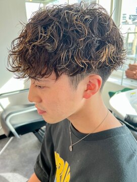 ウェイビーエフティフィフス 横浜西口(WAVEY ft.fifth) 波巻きスパイラルツイストスパイラルパーママッシュメンズヘア