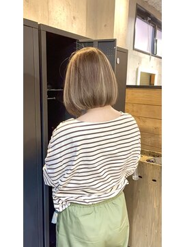 ハグ 横浜(HUG) ミルクティーハイライト＊ぷつッとボブ