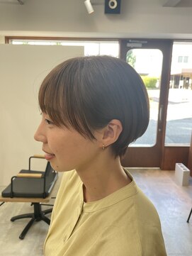 エディ(Hedi) 丸みショートスタイル