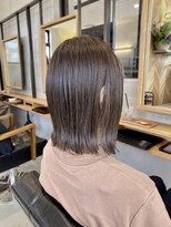 ソッカ(socca)&nbsp;切りっぱなし外ハネミディアムボブ