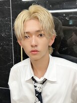 サイン メンズ 表参道(SIGN men's)&nbsp;ブロンドカラーブリーチセンターパートフェザーダウンパーマ