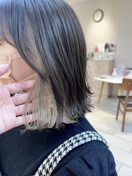 ヒビヲ(HIBIO) 横浜ハイトーンボブタッセルボブ外ハネボブミルクティーベージュ