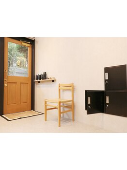 オーガニック認定カラーで髪と頭皮を守りながら、透明感ある仕上がりに♪カラーをしながら髪の芯から美しく