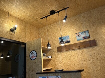 エヌオービー(N.O.B)の写真