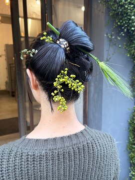 カゼ ダイカンヤマ Kaze DAIKANYAMA リボンヘア/生花ヘア/タイトヘアセット/成人式ヘア