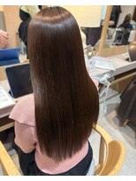 メルク ユニ(merc.uni)&nbsp;0515 艶感たっぷりのショコラブラウンで上品ヘアーに◎