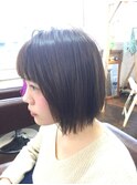 セミウエットボブヘア