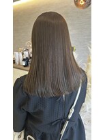 サロンドディバース(Salon de DIVERSE)&nbsp;ブリーチなしで作るオリーブグレージュ