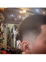 ジェントルマンバーバー(gentleman Barber)&nbsp;アフリカ系　バズカット