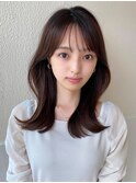 シースルーぱっつん前髪で結んでかわいいフェイスレイヤー