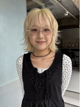 ロジ(loji) ブロンドヘア×ボブレイヤー