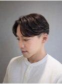 【ナチュラルな毛流れとフェザーパーマ】