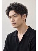 清潔感と色気を叶える大人のメンズパーマ