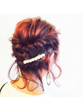 ガーデンエス 緑井店(GARDEN es) [GARDENes 沖]ねじりゆるふわアップ