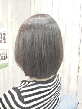 コンセプト(Concept) ツヤッツヤレイヤーボッブ♪