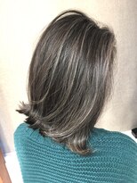 オリ(‘Oli)&nbsp;外ハネ＿グレイアッシュ