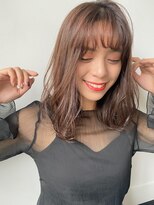 ルービック(Rubik's)&nbsp;小顔ふんわりくびれ無造作カールセミディ