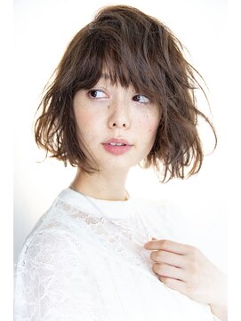 ビューティーアンドケアカロン(Beauty and Care CALON) 品よくラフに遊ぶフェミニンニュアンスボブ