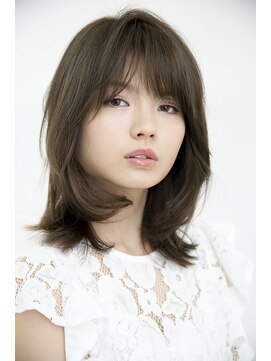 ビューティーアンドケアカロン(Beauty and Care CALON) のびやかな美しさを引き出すミントグレージュ