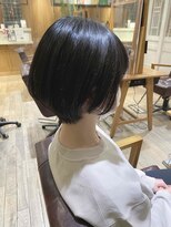 ヴァンクシー バイ ルナ(VANKCY by Luna) ショートボブ 大人かわいいヘア ボブ 小顔 黒髪 耳かけ 前髪 楽