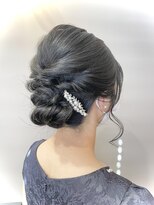 グロウ バイ フェイス(GLOW by face)&nbsp;おくれ毛でふんわりアップスタイル【Saki】