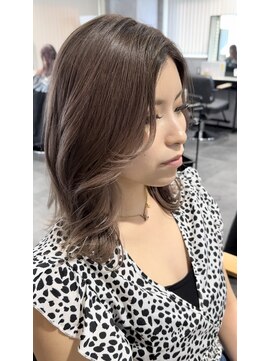 フィーネ 横浜(Fi -Ne) ミディアム×パールグレージュ