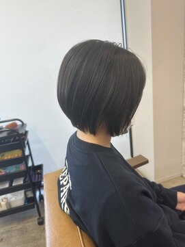 シーソー(SEE-SAW) 自然に収まるストレート|10代20代30代40代金沢