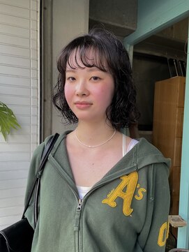 エイミー(amy.) ハッシュカット/パーマ/外ハネボブ/ワイドバング/オン眉