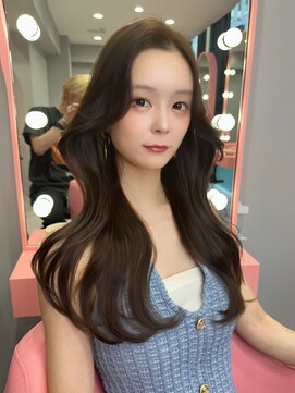 ボタン シブヤ(VOTAN SHIBUYA) 韓国ヘア/顔まわりカット/くびれヘア/流し前髪