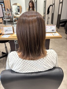 ブランシェ 名鉄小幡駅前店 ミディアム外はねスタイル