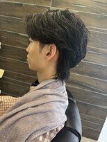 タカギ(TAKAGI) ウルフカットセンターパートウルフ毛流れニュアンスパーマ