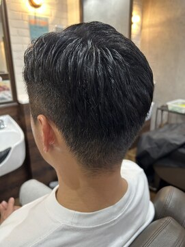 アンカー(ANCHOR) MEN’S HAIR/サーフカール/刈り上げセンターパート/印西市