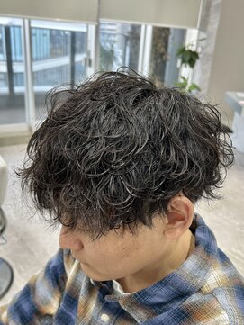 グロップ 町田(GLOP) 動きと束感のメンズ波巻きパーマ