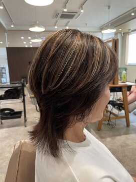 ビスポーク(BESPOKE) 憧れの推しのヘアに☆セブチセンターパートウルフ