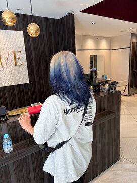 アース エレガンス 吉祥寺店(EARTH Elegance) 透明感ブロンド×深みネイビー！個性派ハイトーン