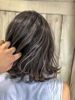 アンフィドットドゥルドゥ(AnFye.dueldo)&nbsp;【AnFye.dueldo】3Dカラー×グレーベージュ×ハイライト×巻き髪