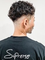 フジヤマバーバーショップ アジト(FUJIYAMA BARBER SHOP ajito)&nbsp;宮城リョータ風スキンフェードリバースパーマS0808