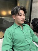 センターパート×メッシュ×ツイストスパイラルパーマ