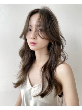 ベル 新宿(Belle) 韓国風ヘア　ロングでも動きのあるお洒落な顔まわりレイヤー