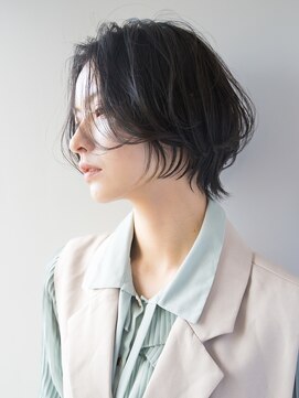 エアー(Air) 憧れの大人っぽスタイルを叶える、ニュアンスショートでオシャレ