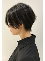 クオン(kuon) ばっさりサロンスタイル 黒髪奥行きショートボブ