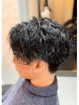 ウィローズ(WILLOW'S) 刈り上げセンターパートスパイラル