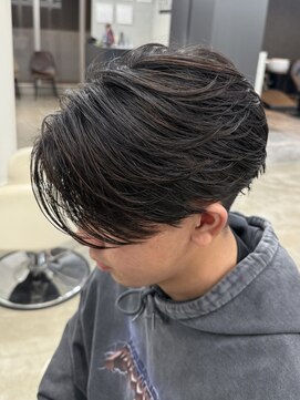 エデアンホンテン メンズサロン(EDEAN 本店 （旧：EDEAN 上通）) 曲がる縮毛矯正 センターパート 熊本メンズカット